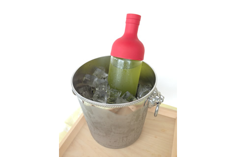 フィルターインボトルイメージ写真